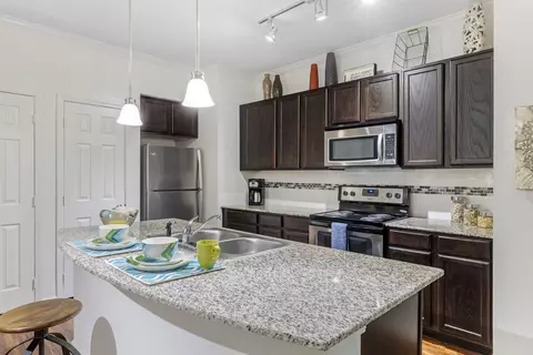250 N State Highway 360 #11-209, Mansfield, TX 76063