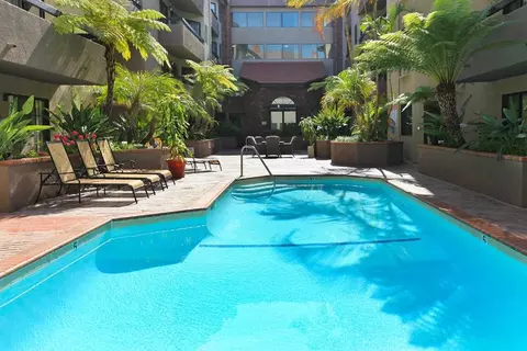 7270 Franklin Ave #317, Los Angeles, CA 90046