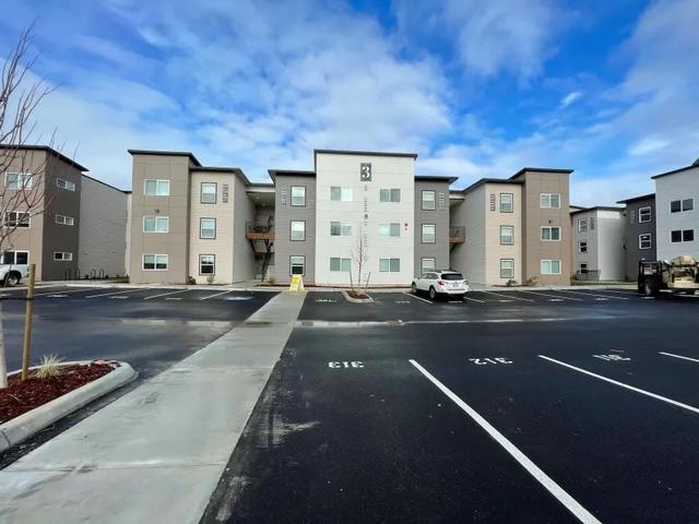 7015 S D St #1-302, Tacoma, WA 98408