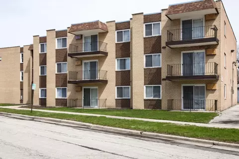 10 W 137th St #10 3E, Riverdale, IL 60827