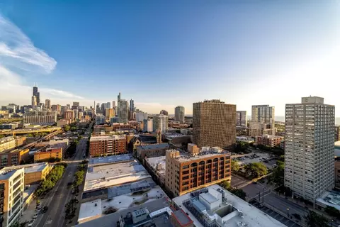 2111 S Wabash Ave #1611, Chicago, IL 60616
