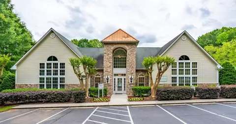 101 Shore Lake Dr #119F, Greensboro, NC 27455