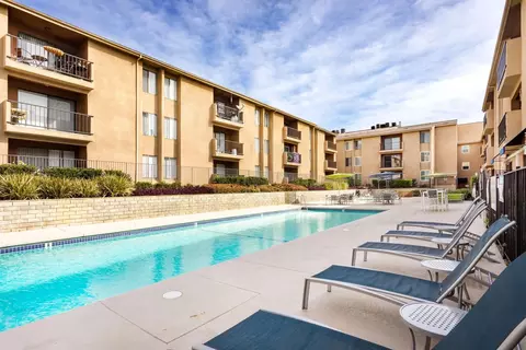 17821 Lassen St #339, Los Angeles, CA 91325