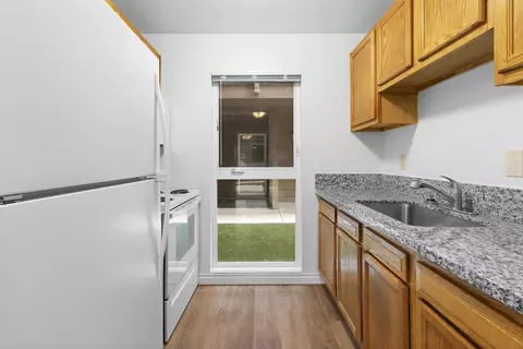 2950 NE 23rd St #005, Gresham, OR 97030 photo 9