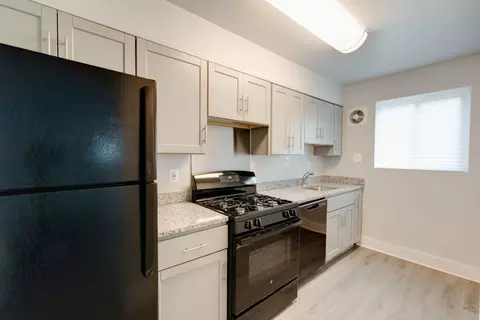 4510 31st St S #204, Arlington, VA 22206