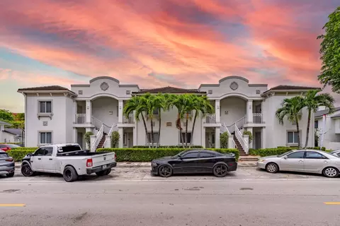 1949 W 54 St #1949-101, Hialeah, FL 33012