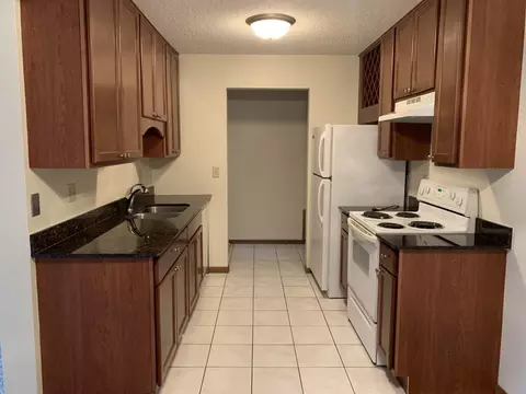 1420 Terrace Dr W #1420-106, Roseville, MN 55113