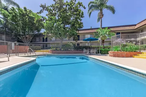 16162 Sher Ln #07, Huntington Beach, CA 92647