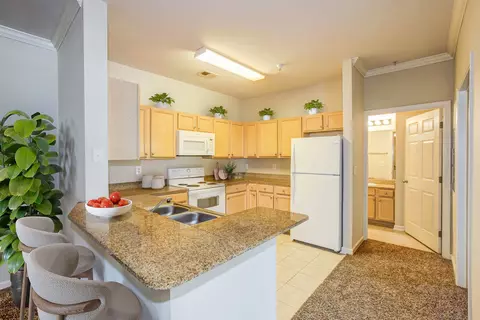 605 Village Lake Ct #527_102, Spring Lake, NC 28390