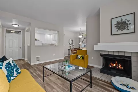 4525 164th St SW #G302, Lynnwood, WA 98087