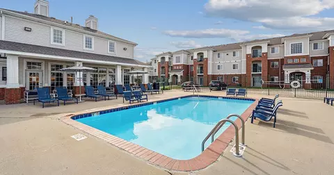 6201 Ep True Pkwy #10111, West Des Moines, IA 50266
