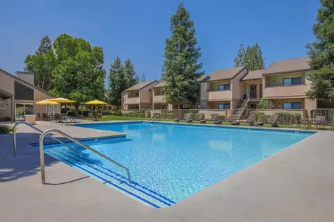 5669 N Fresno St #65-239, Fresno, CA 93710