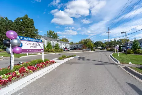 2870 Greyberry Dr #205-7, Waterford, MI 48328
