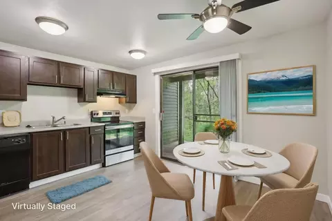 190 S 334th St #408B, Federal Way, WA 98003