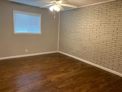 4950 Live Oak St #1-102, Dallas, TX 75206