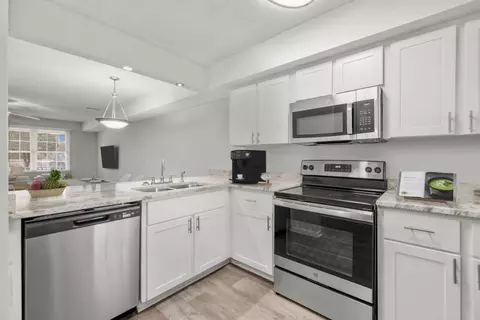 630 Fairview Rd #213, Simpsonville, SC 29680