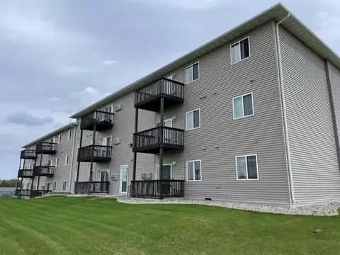 141 Valley Ave #104, Burlington, ND 58722