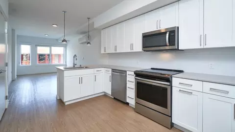 8020 161st Ave NE #802, Redmond, WA 98052