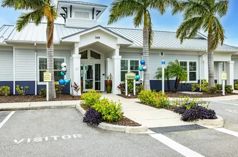 360 11th St E #4102, Bradenton, FL 34208