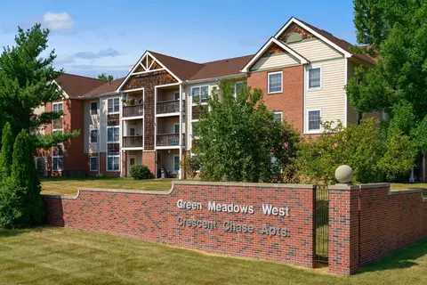 8650 Crescent Chase #D-20, Johnston, IA 50131