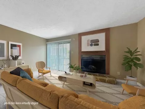 157 Treetop Dr #324, Fayetteville, NC 28311