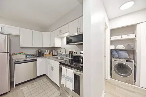 700 Zorn Ave #3041-4, Louisville, KY 40206