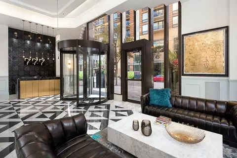 2 E 8th St #7772810, Chicago, IL 60605