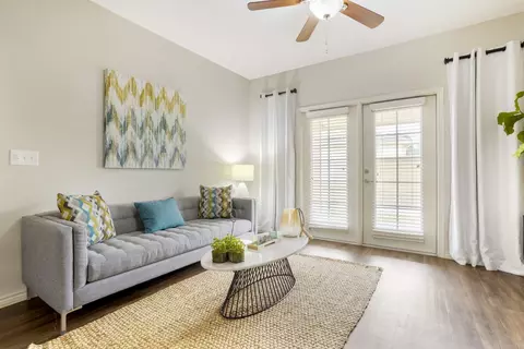 210 Polly Ln #219, Lafayette, LA 70508
