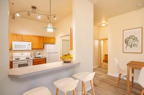 1341 NE Park Ln #A207, Fairview, OR 97024