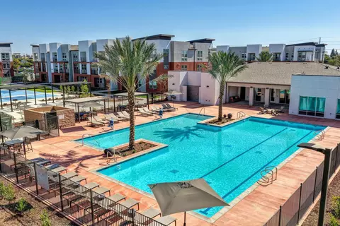 1525 W Monte Vista Ave #C201, Turlock, CA 95382
