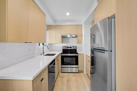 110 S Swall Dr #302, Los Angeles, CA 90048