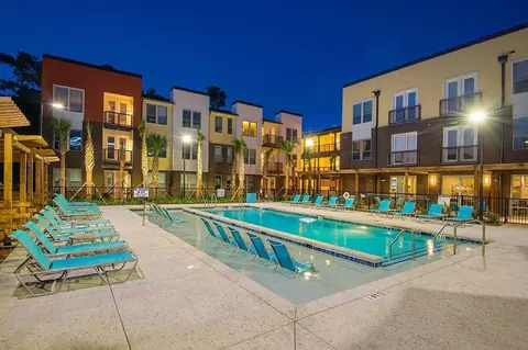2000 Front St #13101, Summerville, SC 29486