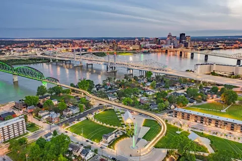 703 N Shore Dr #A205, Jeffersonville, IN 47130