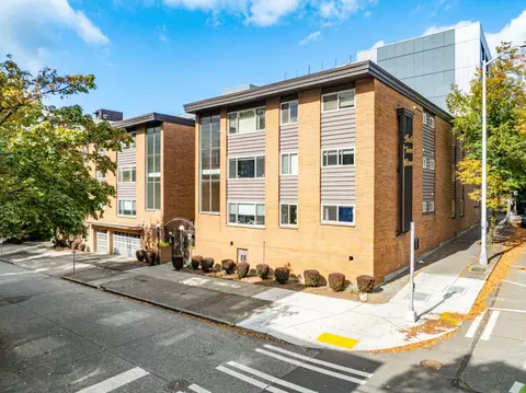 858 NE 67th St #108, Seattle, WA 98115