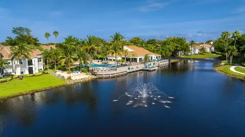 6175 Reflections Blvd #15-208, Lantana, FL 33462