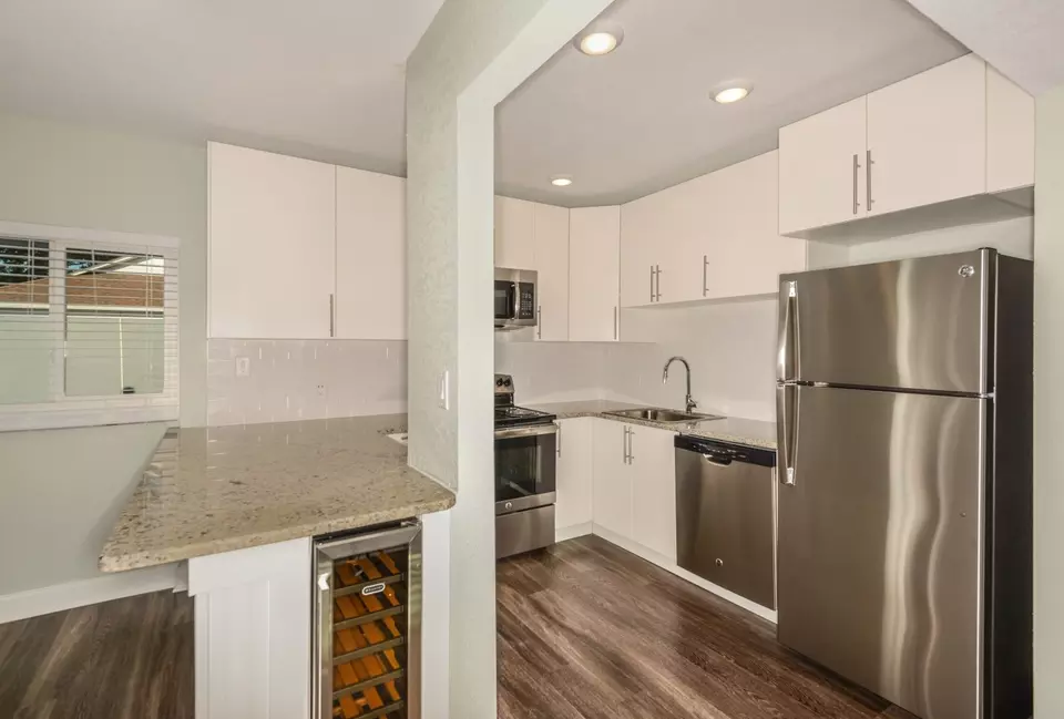  227 S Armenia Ave #01-09, Tampa, FL 33609 photo 2