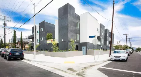 6302 Beck Ave #204, Los Angeles, CA 91606