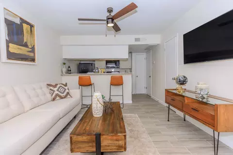 8162 Richmond Ave #09-0905, Houston, TX 77063