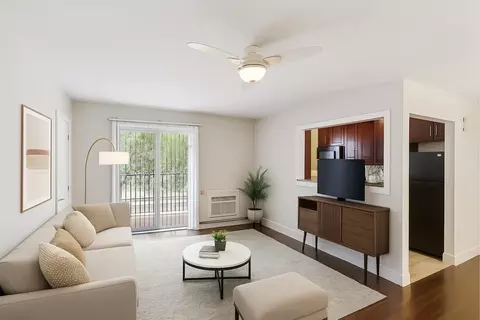 3 Ronald Dr #016, Colonia, NJ 07067