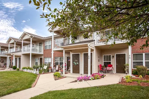 1103 N State St #2757, Lincoln, IL 62656