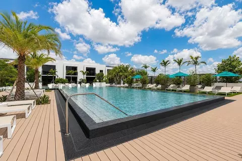 2281 N Lois Ave #877, Tampa, FL 33607
