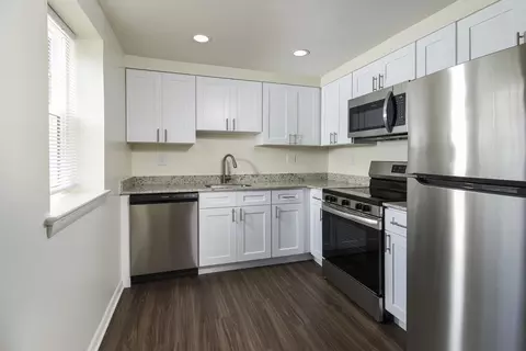 228 Easton Rd #105, Horsham, PA 19044