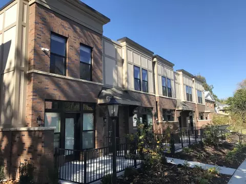 1042 S 30th Ave #1032-109, Omaha, NE 68105