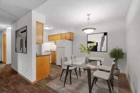 2335 Stewart Ave #10222, Saint Paul, MN 55116