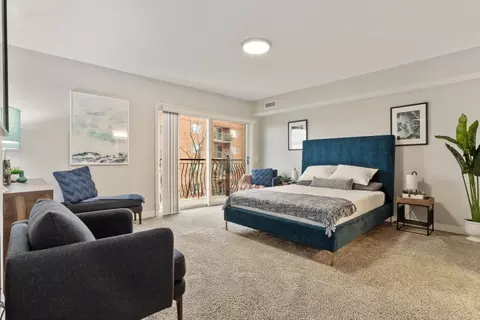 595 S Des Plaines River Rd #710, Des Plaines, IL 60016 photo 3