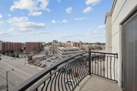 595 S Des Plaines River Rd #710, Des Plaines, IL 60016 photo 9