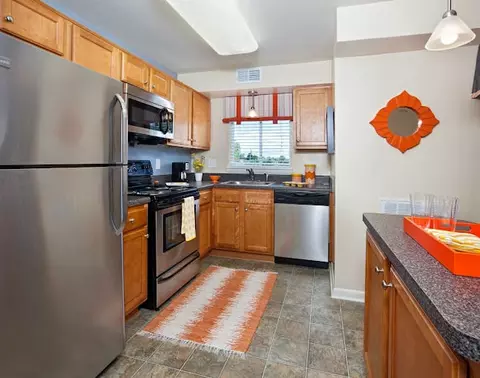 70 Lakeshore Dr #73TLC, Hampton, VA 23666