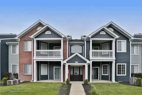 1180 Emerald Lakes Dr #1184206, Greenwood, IN 46143