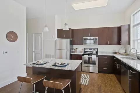 800 Central St #5209, Salem, NH 03079
