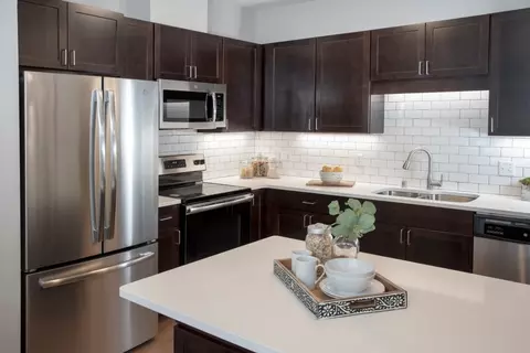 11229 Cedar Pointe Dr N #11330, Minnetonka, MN 55305